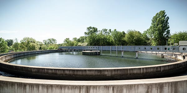 aktivkohlebehandlung